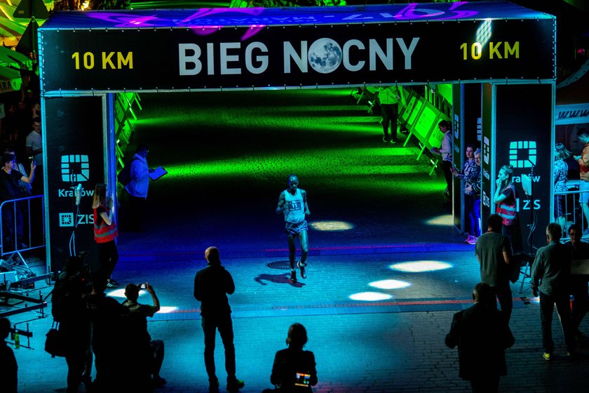 Cracovia Maraton. Wyjątkowy bieg nocny na 10 km w Krakowie