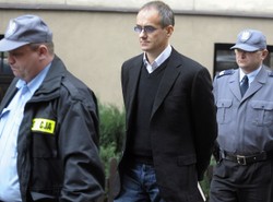 Dochnal posiedzi jeszcze w areszcie