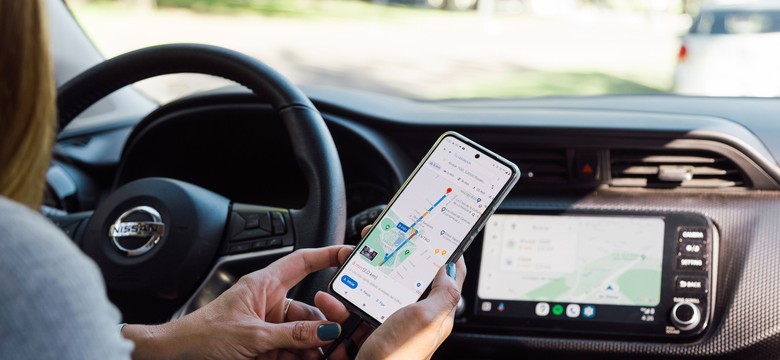 Kultowy głos znika z Google Maps. Polski lektor zastąpiony przez AI