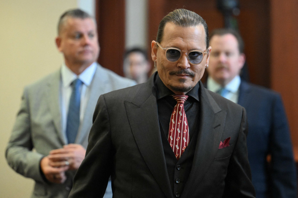 Johnny Depp podczas rozprawy sądowej 