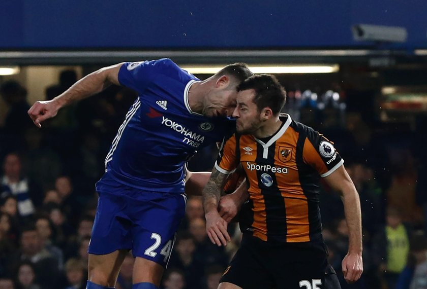 Ryan Mason był o krok od śmierci. Piłkarz Hull City odzyskał przytomność po operacji czaszki