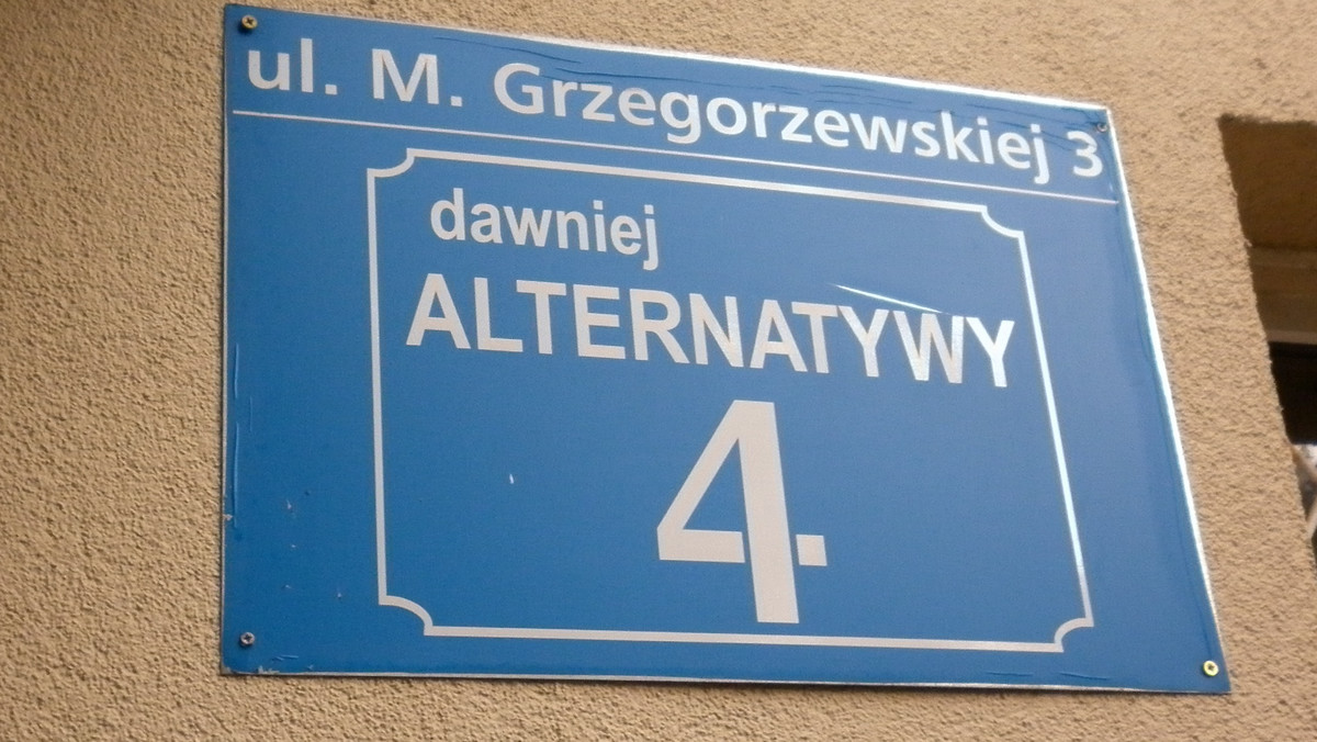 "W związku z rozpoczęciem prac porządkowych (...) prosi się mieszkańców (szczególnie mile widziane panie) do wykonania następujących prac (...)" - taki nietypowy apel pojawił się na jednym z osiedli w Szczecinie. Lista prac jest długa, a ilość chętnych niewielka, bo i cała praca ma być wykonana w czynie społecznym.