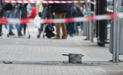 Ładunek domowej roboty we wrocławskim autobusie. Kierowca wyniósł pakunek, na przystanku nastąpiła eksplozja