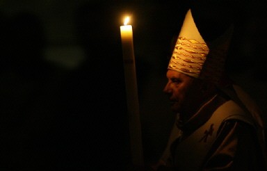 VATICAN-POPE-MASS-EASTER VIGIL