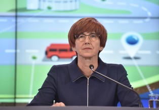 Rafalska: program 500+ na drugie i kolejne dziecko bez kryterium dochodowego