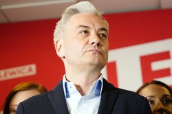 Biedroń o kolegach: Boję się polityków, którzy piją w pracy. Melina w miejscu pracy to skandal