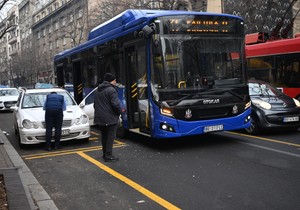 Sudar autobusa 41 i taxi