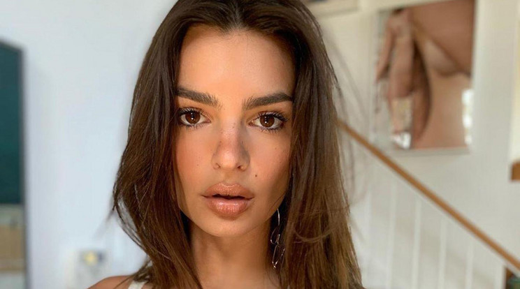 Emily Ratajkowski duplázott a héten, ami a szexi fotókat illeti / Fotó: Profimedia