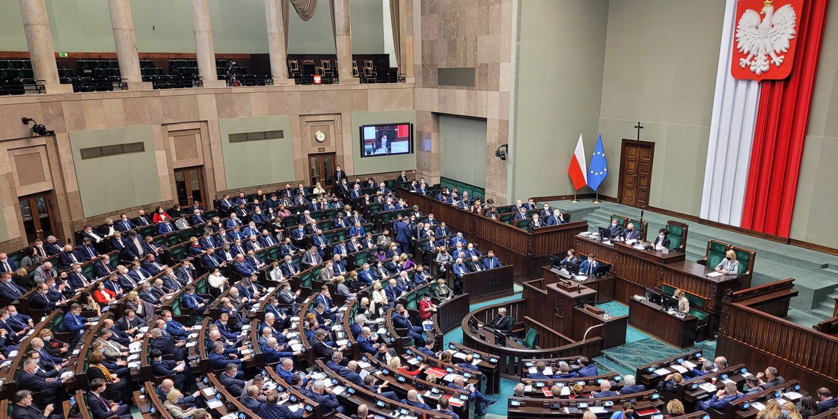 Posłowie zagłosowali za ustawą okołobudżetową.