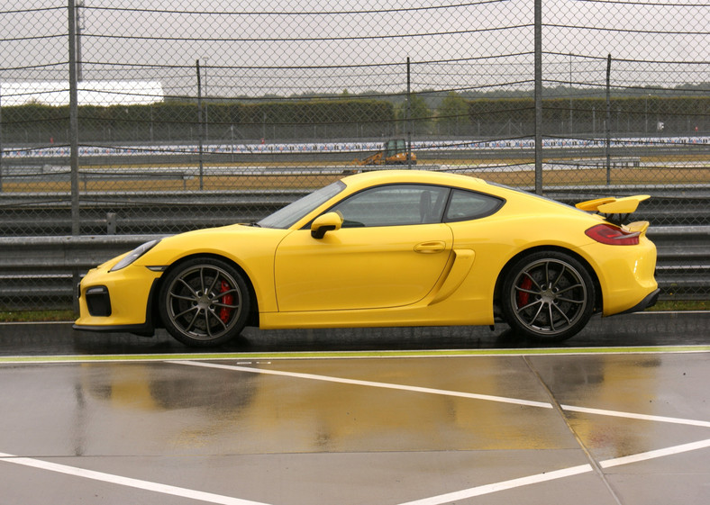 Porsche Cayman GT4