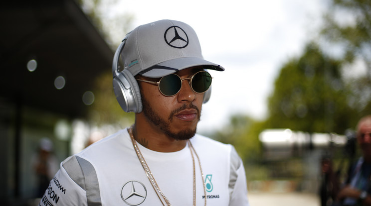Lewis Hamilton szerint csapata nem akarja, hogy vébét nyerjen/Fotó: AFP