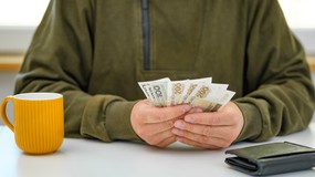 Dodatkowe 273 zł do emerytury. Seniorzy dostaną do 15 stycznia