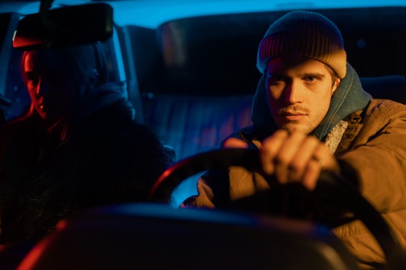 Novosađanka u 3 ujutru SELA U AUTO SA NEZNANCEM i krenula kod dečka u Beograd: "Pokupio je drugara, skrenuo s puta, a ja mislim - SAD ĆE DA ME UBIJU"