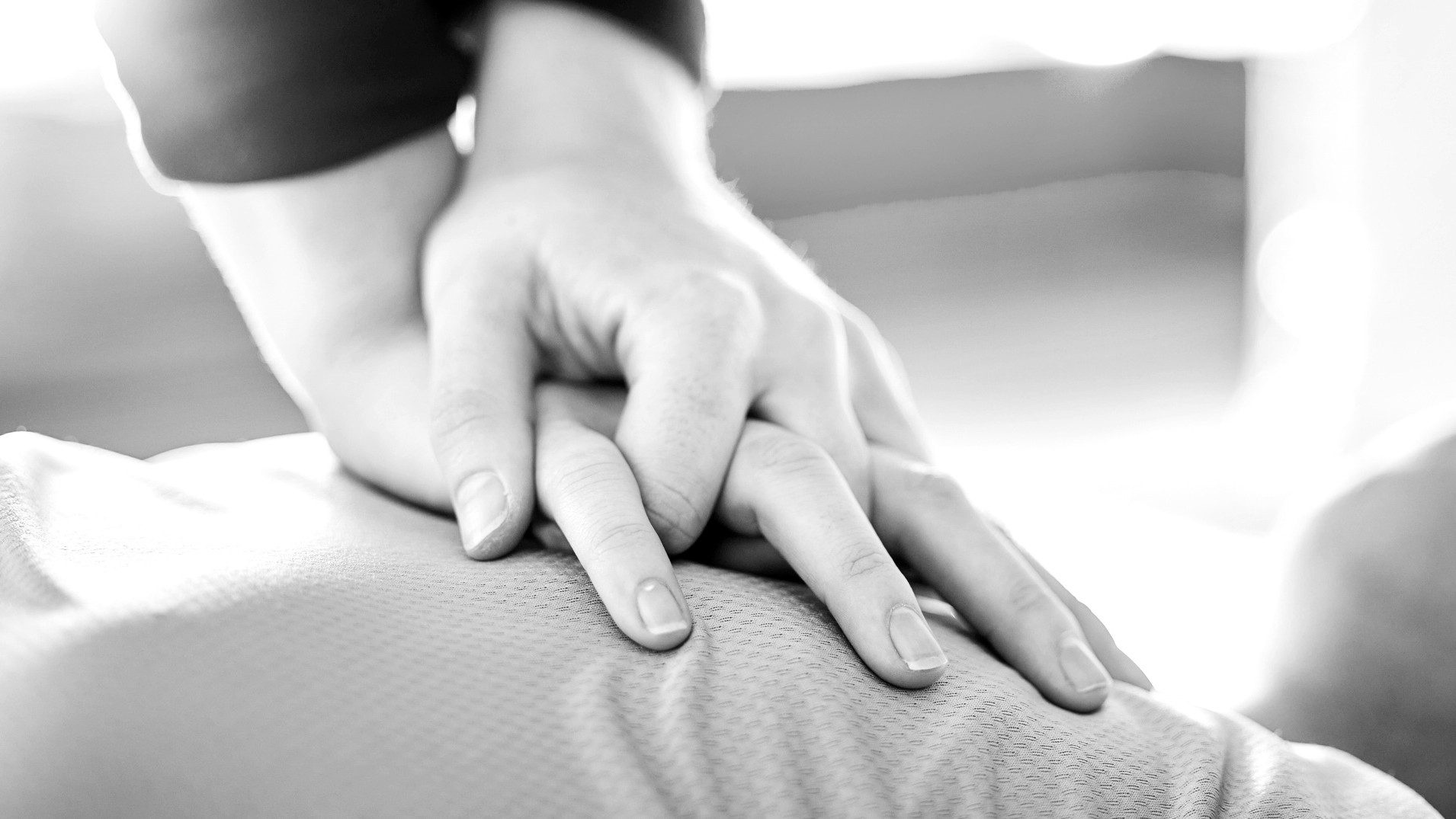 Fanúšikovi rýchlo poskytli pomoc, no márne. (ilustračné foto)