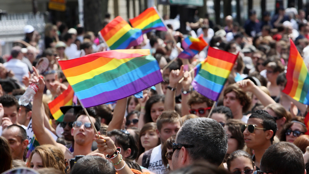 Stołeczny ratusz jest głównym źródłem finansowania organizacji Lambda, która działa na rzecz społeczności LGBT - czytamy w dzisiejszej "Gazecie Polskiej Codziennie".