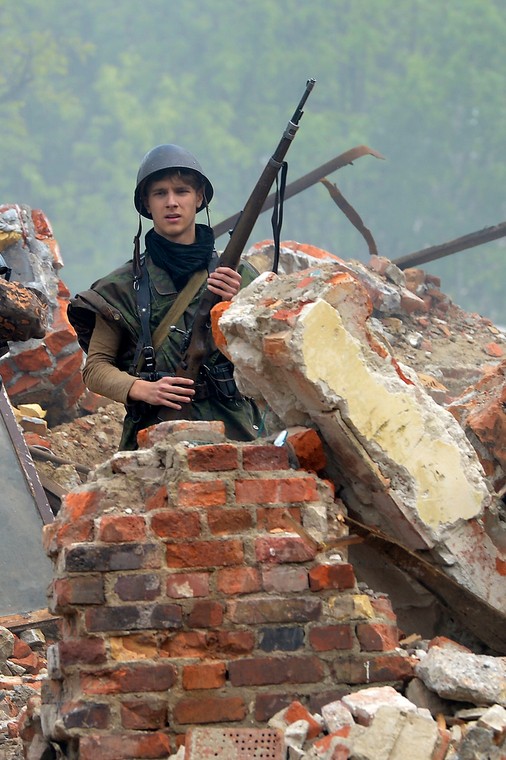 Maciej Musiał na planie serialu "Czas honoru"