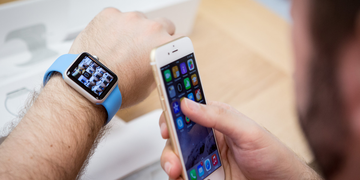 Apple Watch wymaga połączenia z iPhone'em do wielu czynności