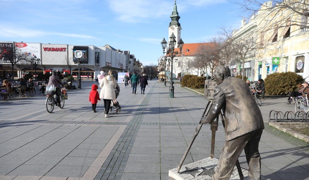 U Somboru se tražila karta više za predstavu "Semper idem", koja traje gotovo šest sati