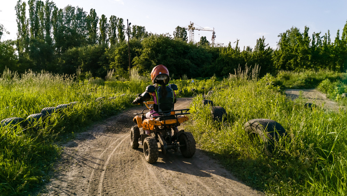 Jaki quad dla dzieci? Strój na quada na dla dziecka