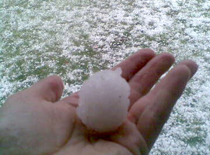 Kraków padł ofiarą gigantycznego gradu