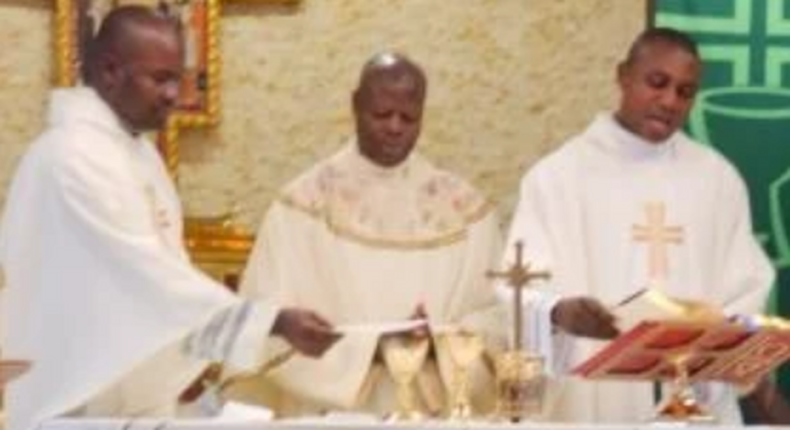 (Left) Rev. Fr. Hillary Nwajagu; Rev. Fr. Michael Ukah and Rev. Fr. Solomon Odinukwe at the Mass to celebrate the 30th Priestly Anniversary Mass of Ukah at St. Pius X Catholic Church Rosedale, New York. [NAN]