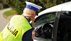 Od 14 sierpnia 2500 zł kary. Nowe prawo dotknie 80 proc. kierowców
