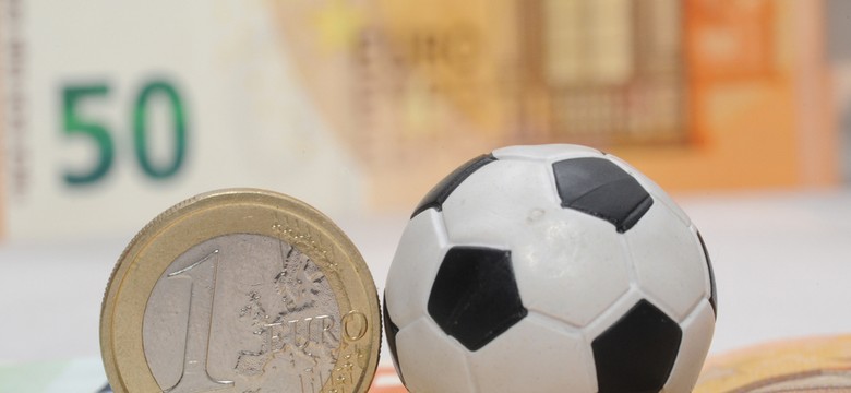 Afera korupcyjna w FIFA: Posypały się kolejne kary
