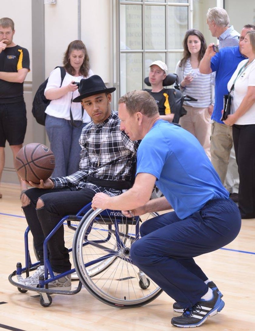 Lewis Hamilton wsparł rannych żołnierzy w ramach 2014 Invictus Games!