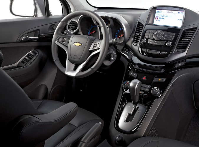 Pierwszy europejski model Chevroleta wśród vanów już wkrótce zadebiutuje na polskim rynku. Od początku przyszłego roku będzie można składać zamówienia u dilerów na Orlando. W salonach pojawi się on najpóźniej w marcu 2011 roku