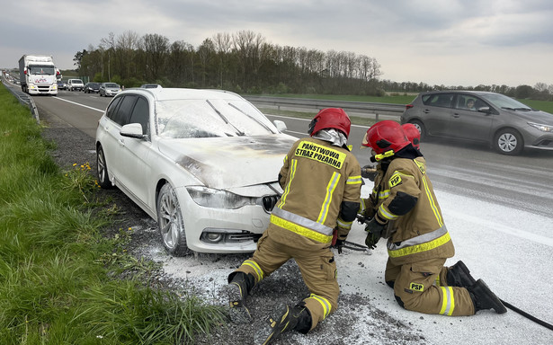 Pożar silnika w BMW 325d: znowu chłodnica EGR?