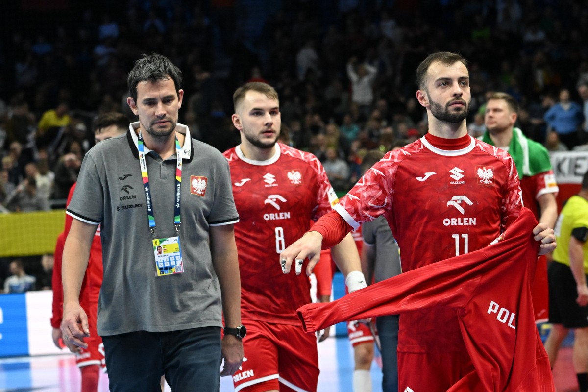 Trener piłkarzy ręcznych reprezentacji Polski Marcin Lijewski, Bartłomiej Bis, Paweł Paterek