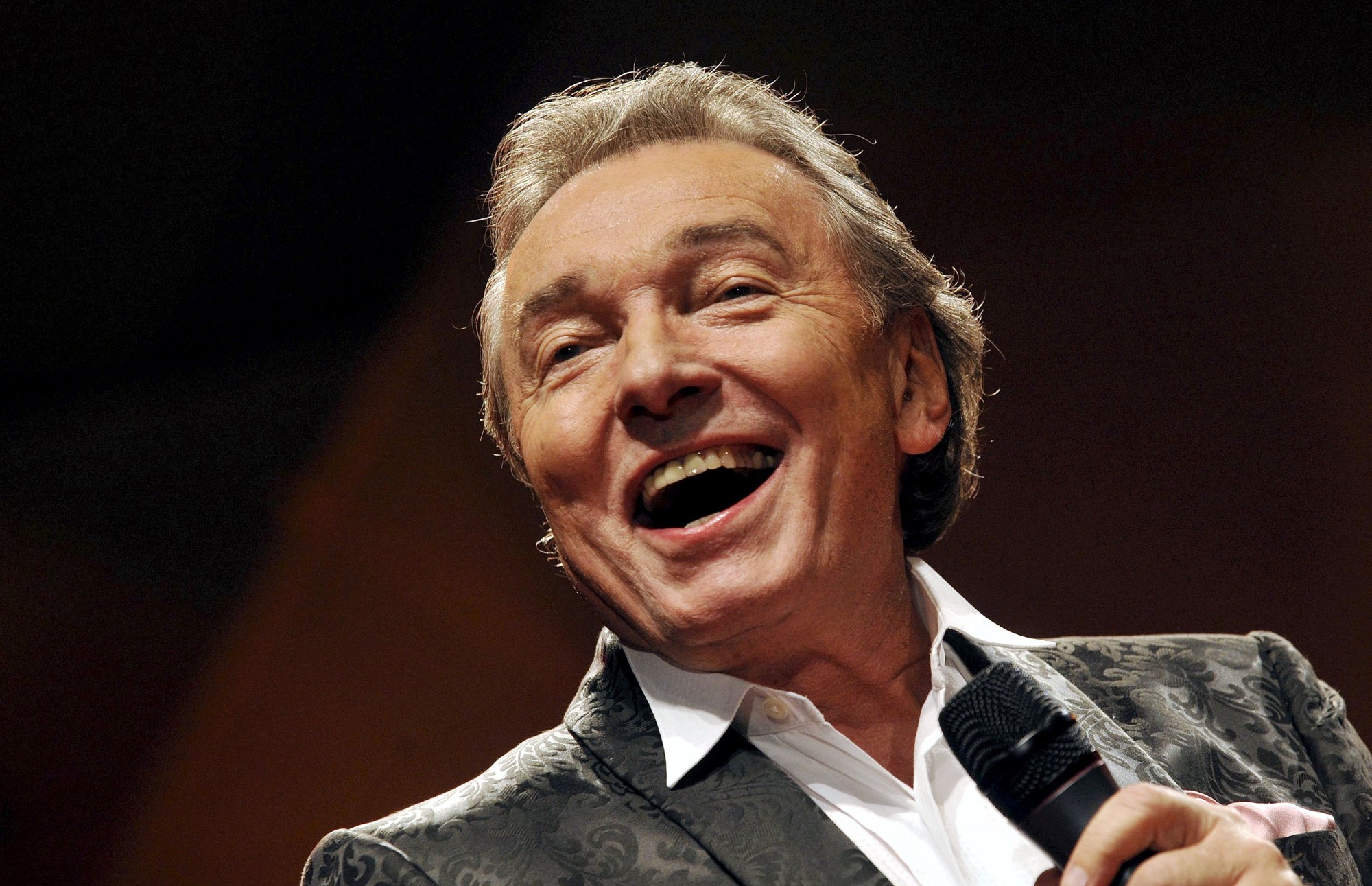 Český spevák Karel Gott.