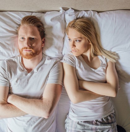 Beziehungen können aus vielen Gründen scheitern. Die Körperhygiene spielt dabei öfter eine Rolle, als man denkt.