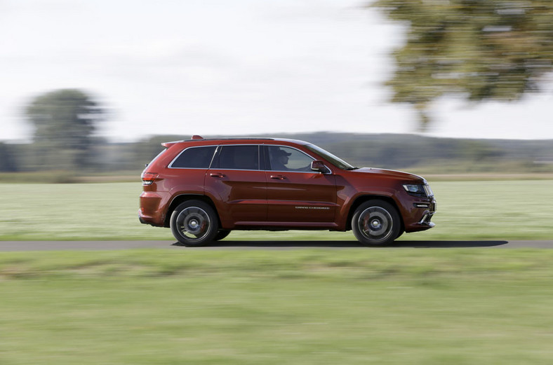 Jeep Grand Cherokee SRT - duży i ciężki, ale bojowo nastawiony