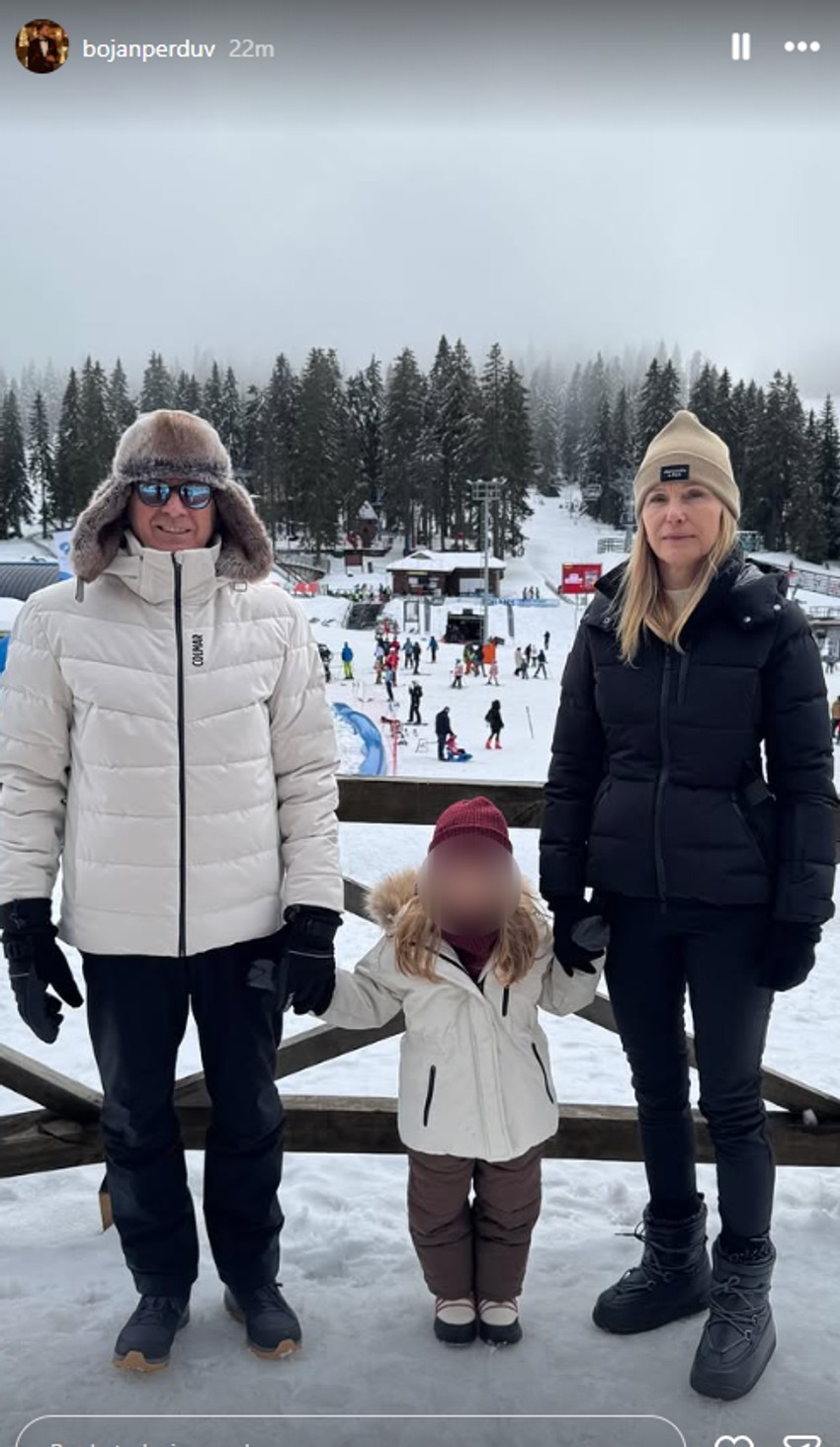 Roditelji Bojana Perduva na zimovanju