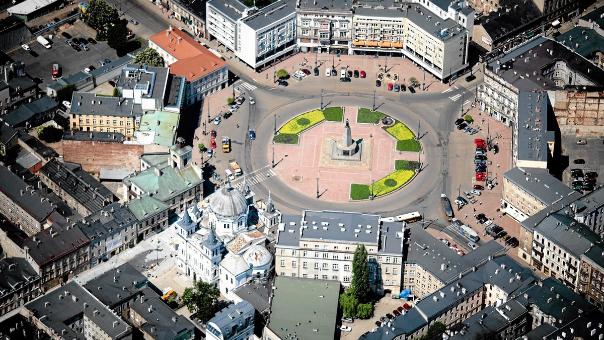 W jaki sposób najszybciej przedostać się przez centrum Łodzi, który środek transportu jest najtańszy, a który najwygodniejszy - ma wykazać Łódzki test komunikacyjny, który przeprowadzony zostanie 24 kwietnia.