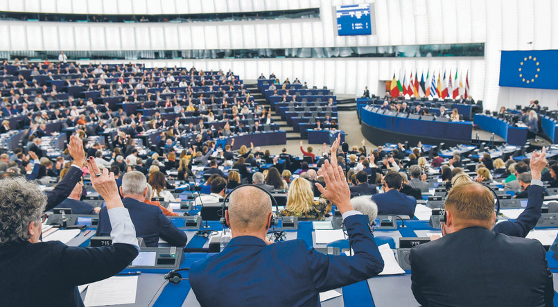 Powołana przez Parlament Europejski komisja ma rok na sporządzenie raportu