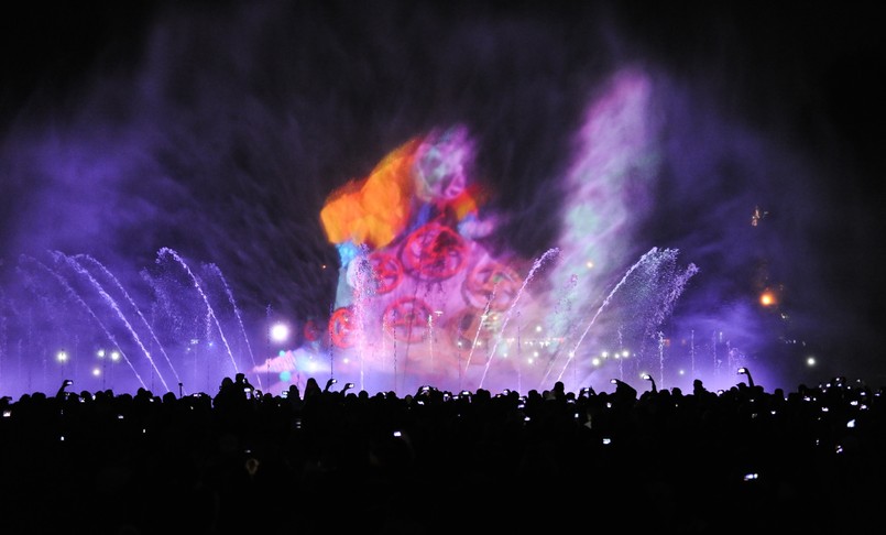 Pokaz zainaugurował nowy sezon w stołecznym Multimedialnym Parku Fontann.