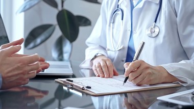 jak przełamać wstyd i szczerze rozmawiać lekarzem o swoich dolegliwośc