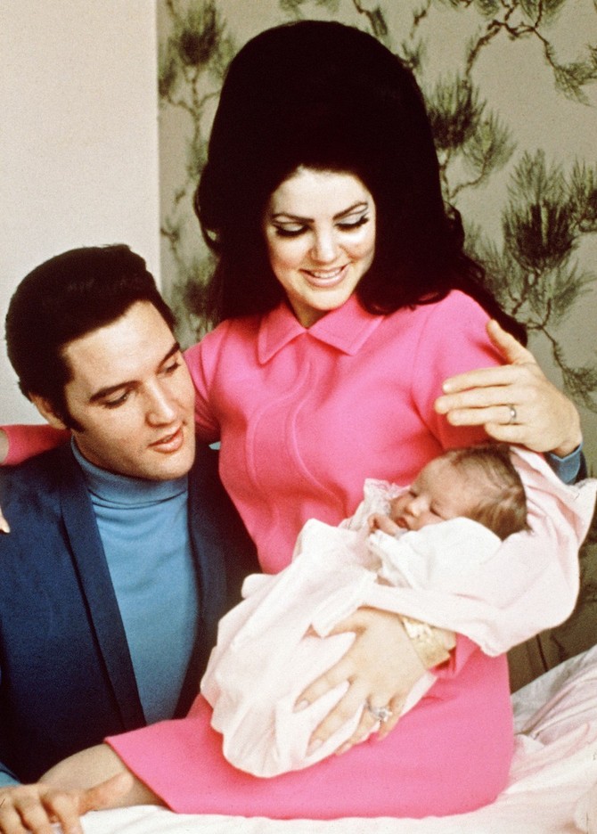 Elvis i Prisila Prisli sa malom Lisom Mari 
