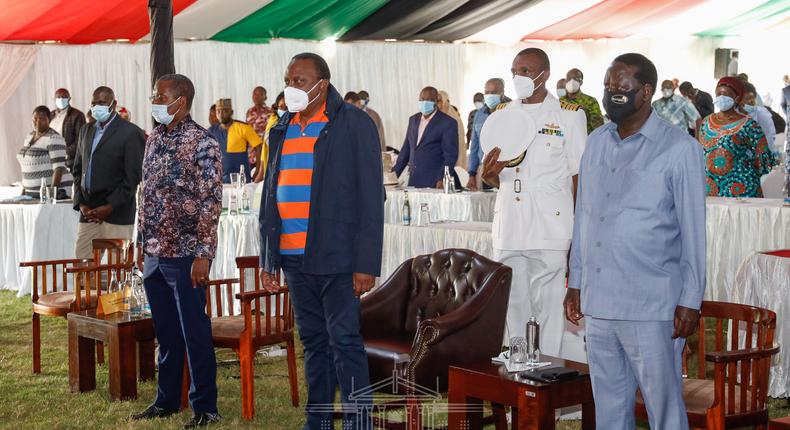 President Uhuru Kenyatta, former Prime Minister Raila Odinga and a number of Kenyan MPs during the Naivasha BBI retreat