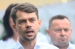 Kołodziejczak wzywa Telusa na "klepisko". "Czterech ministrów PiS mówiło, ŻE SIĘ NIE DA"