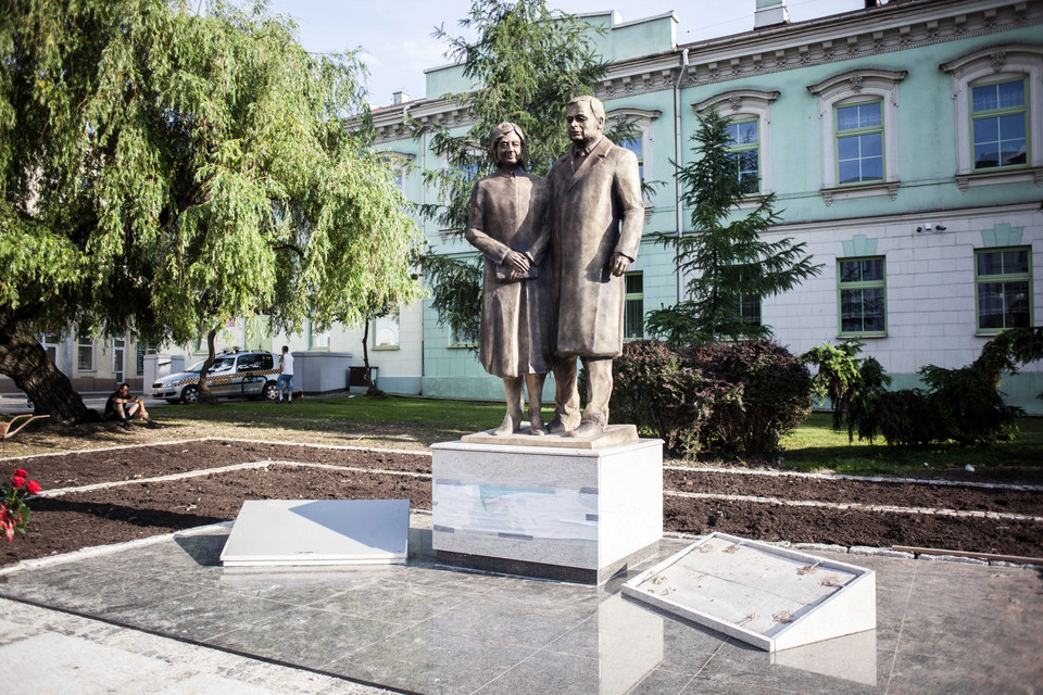 Pomnik pary prezydenckiej jest już w Radomiu