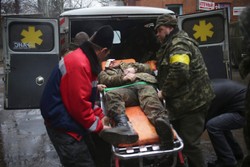 Nie ma miejsc w kostnicach, brakuje leków. Przyjechały czołgi z Rosji