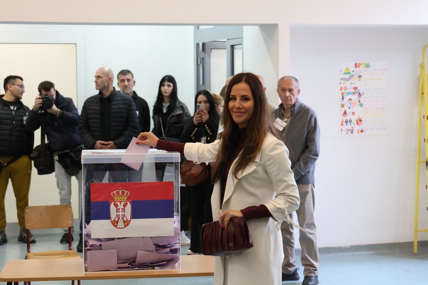 Tamara Vučić glasao  na Novom Beogradu 