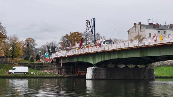 Nocą z 22 na 23 listopada będzie można przejechać po nim dwoma pasami w każdą ze stron.