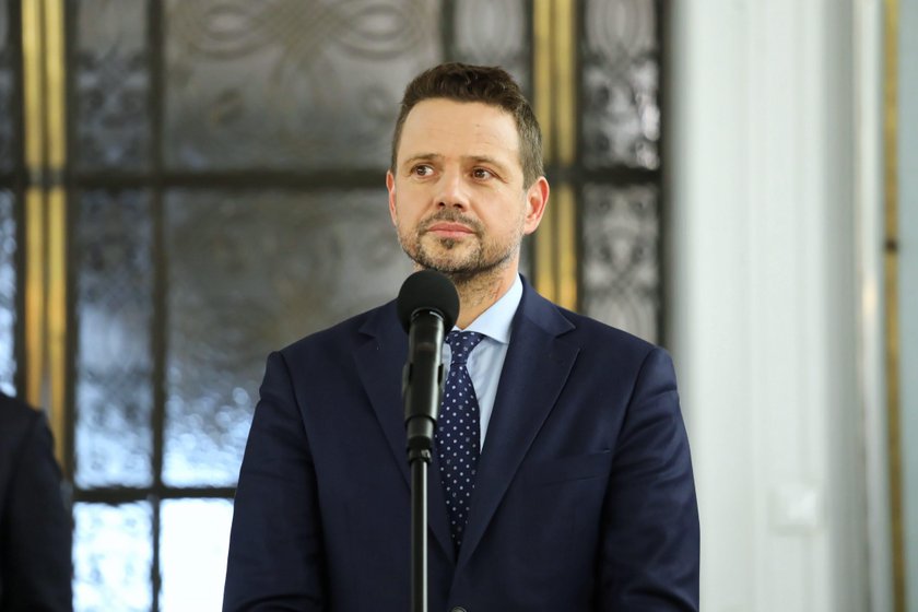 Rafał Trzaskowski, Radosław Sikorski