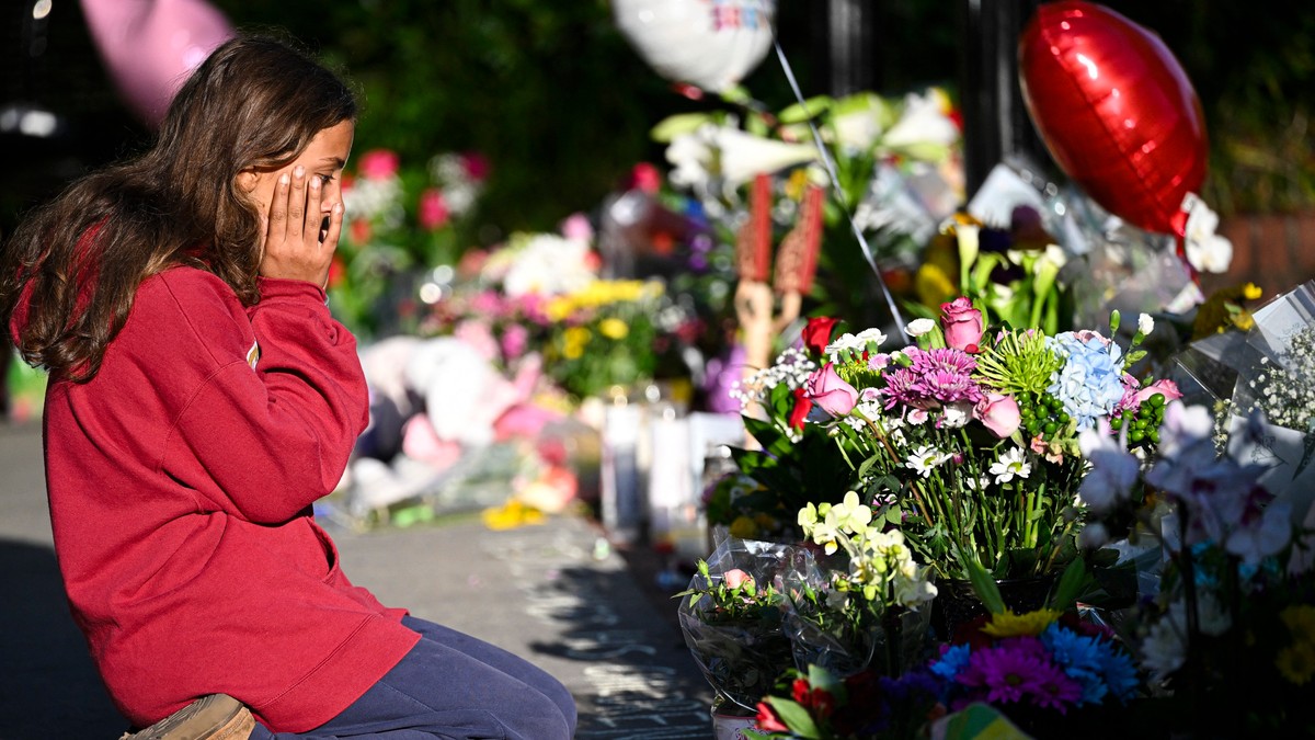 Ljudi se opraštaju od žrtava pucnjave na Floridi