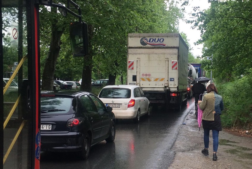 Pupinov most, gužve, zasotoj