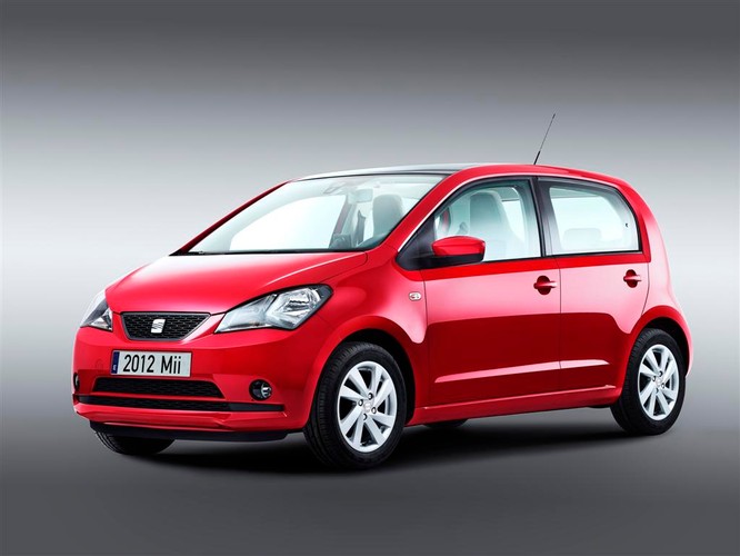 Po złożeniu tylnej kanapy jego objętość rośnie do 951 litrów